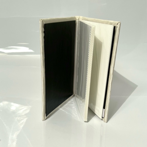 Special Occasion Pleated Satin Photo Album with Organza Flower Appliqué NEW - Picture 5 of 10